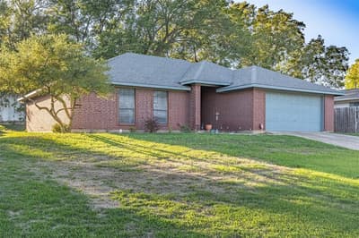 305 Ross Avenue, Denison TX 75020