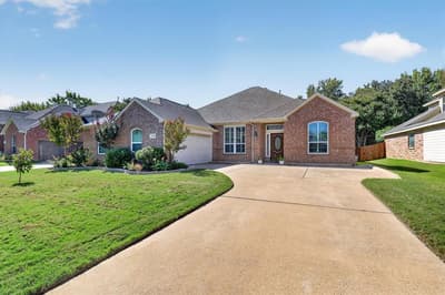 1106 Wedgewood Drive, Mansfield TX 76063 - Photo 2