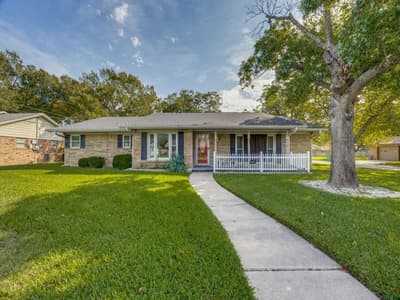 400 Rosedale Drive, Gainesville TX 76240
