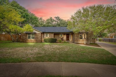 504 Regina Court, Euless TX 76039