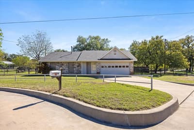 409 Walker Street, Glen Rose TX 76043 - Photo 5