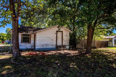 817 S Main Street, Farmersville TX 75442