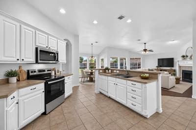 1311 Crest Glen Drive, Arlington TX 76002