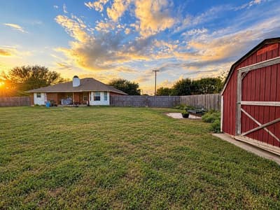 613 Sapphire Boulevard, Hewitt TX 76643