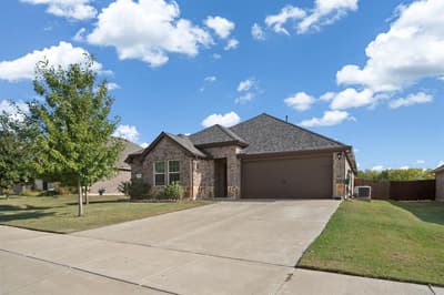 216 Churchill Court, Waxahachie TX 75165 - Photo 2
