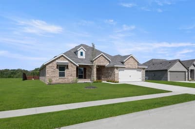 2605 River Bank Drive, Burleson TX 76028 - Photo 2