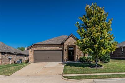 1032 Deer Valley Drive, Weatherford TX 76087