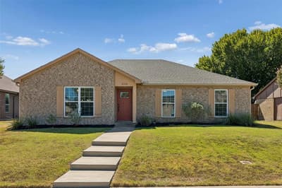 8106 Woodside Road, Rowlett TX 75088