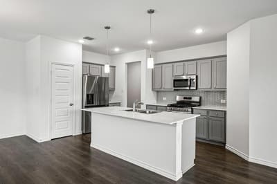 1915 Seminole Drive, Cleburne TX 76033 - Photo 5