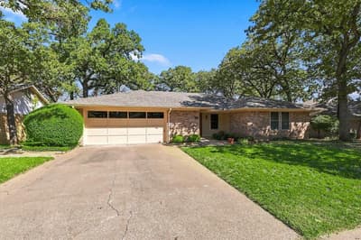 212 Heneretta Drive, Hurst TX 76054 - Photo 2