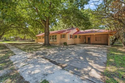 608 S Austin Street, De Leon TX 76444 - Photo 2