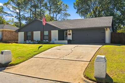2205 Sierra Drive, Grapevine TX 76051 - Photo 2