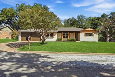516 Caduceus Lane, Hurst TX 76053