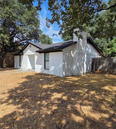 10525 Big Thicket Drive, Dallas TX 75217 - Photo 2