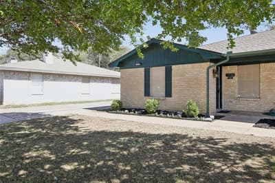 7726 Jennifer Lane, North Richland Hills TX 76182 - Photo 2