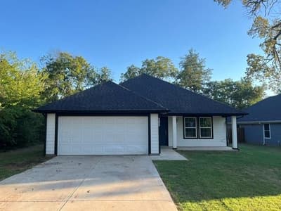 305 W Houston Street, Leonard TX 75452 - Photo 2