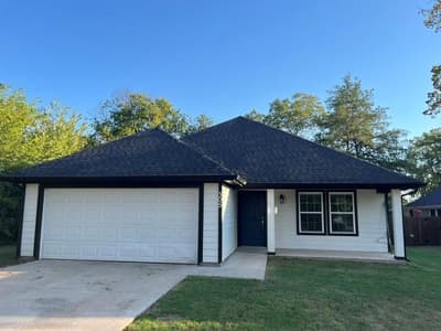 305 W Houston Street, Leonard TX 75452 - Photo 3