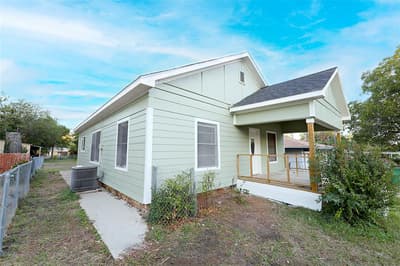 507 Orchard Street, Bowie TX 76230 - Photo 2