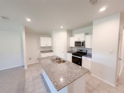 517 Bronze Circle W, Springtown TX 76082 - Photo 2
