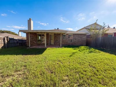 6704 Pony Express Trail, Arlington TX 76002 - Photo 5