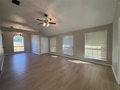 6511 Devine Drive, Arlington TX 76001 - Photo 5