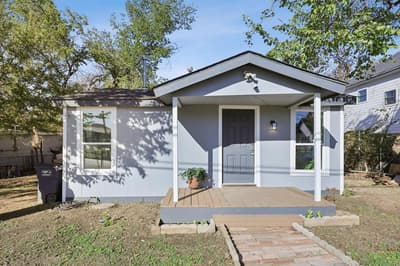 1724 Lloyd Avenue, Fort Worth TX 76105