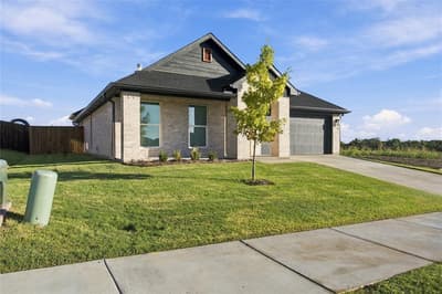 4215 Hummingbird Drive, Sherman TX 75092 - Photo 2