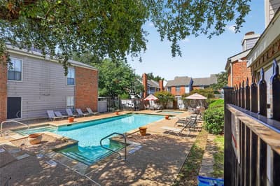 2105 Count Fleet Drive # 217, Arlington TX 76011
