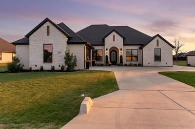 2156 Middlewood Circle, Granbury TX 76049 - Photo 2