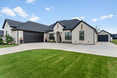 2156 Middlewood Circle, Granbury TX 76049 - Photo 3