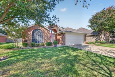 333 Carriage Lane, Saginaw TX 76179 - Photo 3