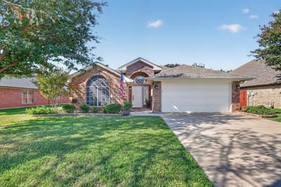 333 Carriage Lane, Saginaw TX 76179