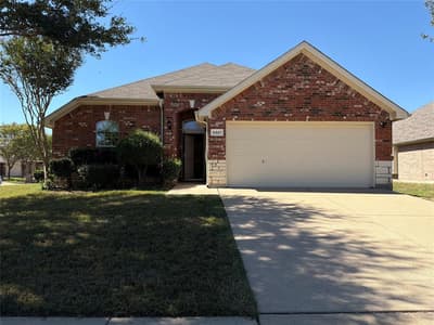 5327 Lake Gardens Drive, Grand Prairie TX 75052