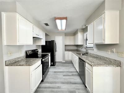 2319 Redbrook Drive, Arlington TX 76014 - Photo 5
