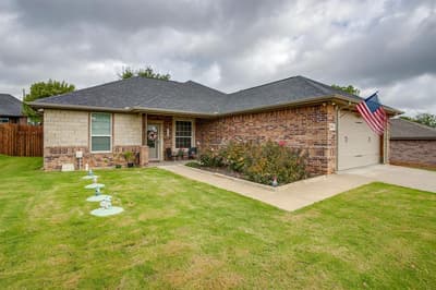 2204 Snake River Drive, Granbury TX 76048 - Photo 3