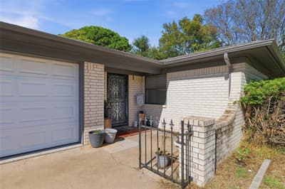 914 Meadowlark Lane, Granbury TX 76048 - Photo 3