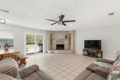 914 Meadowlark Lane, Granbury TX 76048 - Photo 4