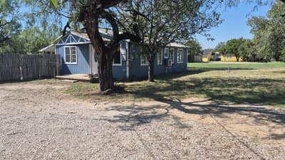1006 SE Martin Luther King Jr Street SE, Mineral Wells TX 76067 - Photo 2