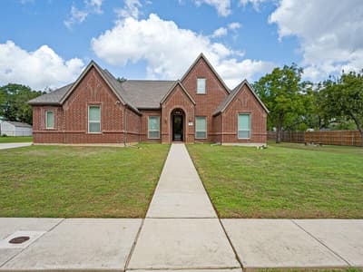 8301 Woods Lane, North Richland Hills TX 76182
