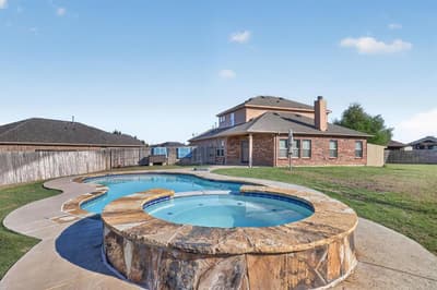 401 Eureka Court, Burleson TX 76028