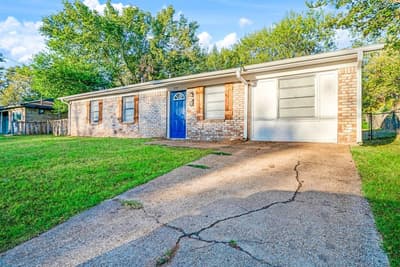 335 13th Street NW, Paris TX 75460