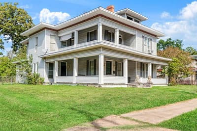 334 W Washington Street, Paris TX 75460