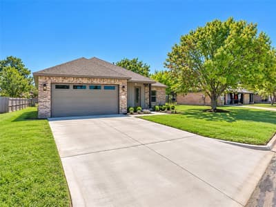 115 Wheeler Street, Glen Rose TX 76043 - Photo 2