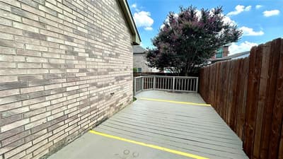 1402 Peregrine Street, Lewisville TX 75077 - Photo 5