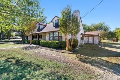 301 N Lyon Street, Tom Bean TX 75491 - Photo 3