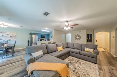 421 Oxford Street, Burleson TX 76028 - Photo 2