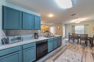 421 Oxford Street, Burleson TX 76028 - Photo 5