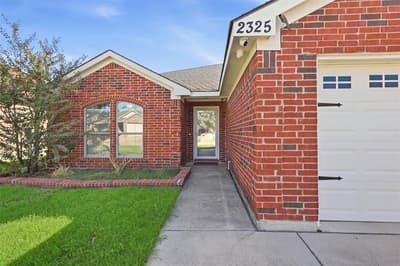 2325 Wakecrest Drive, Fort Worth TX 76108 - Photo 2