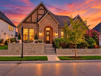 1403 Laurel Green Court, Arlington TX 76005 - Photo 2