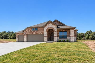 325 Skeen Peak Drive, Springtown TX 76082